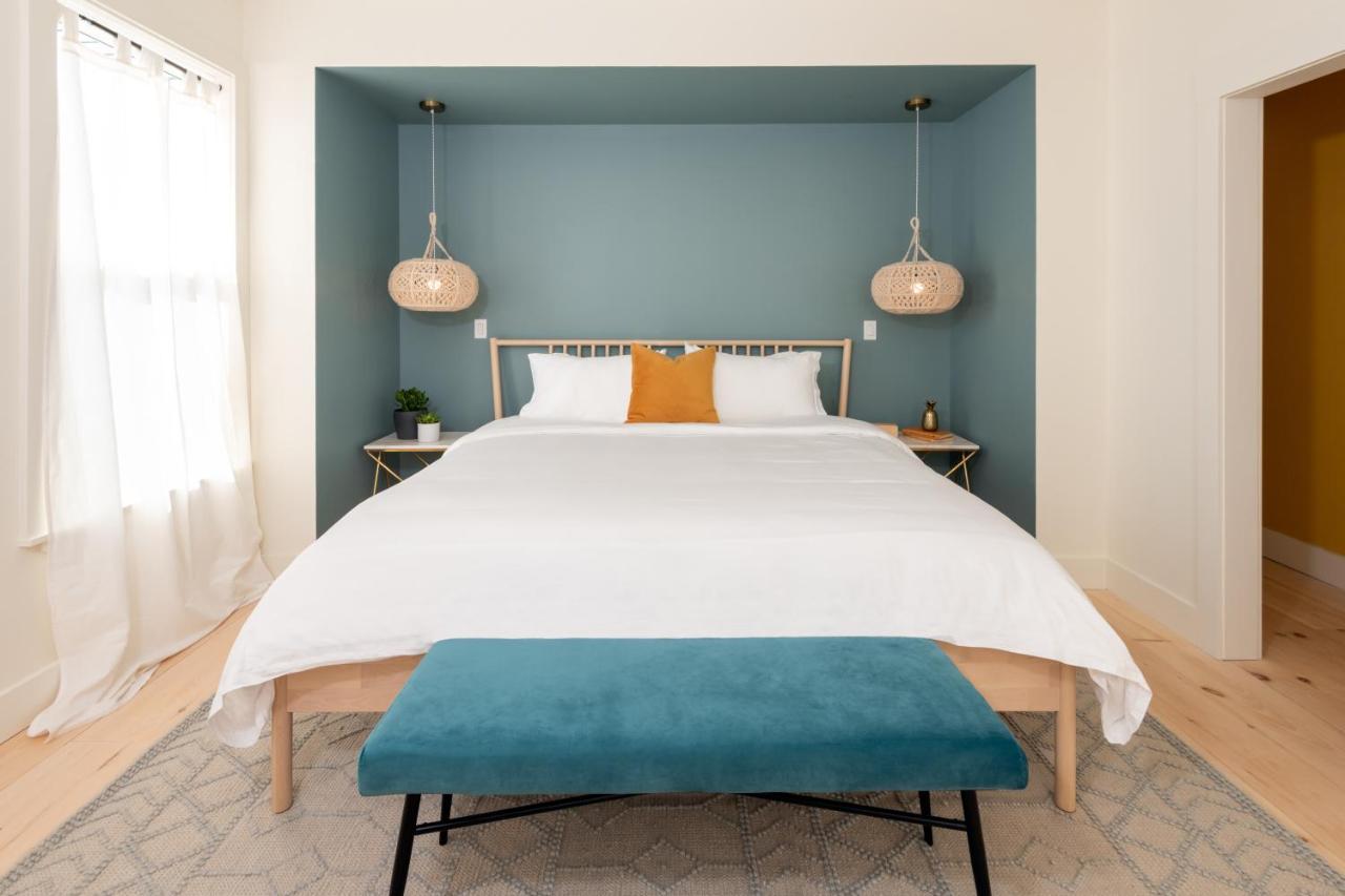 The August House Hotell Windsor Eksteriør bilde
