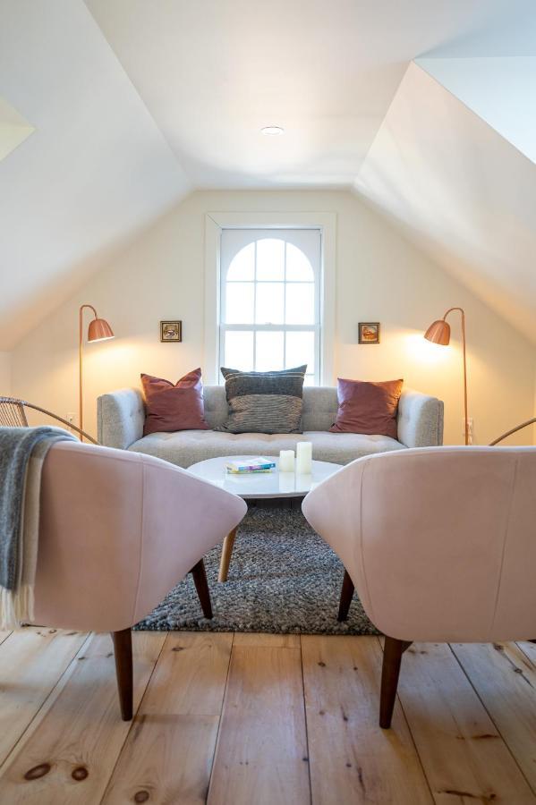 The August House Hotell Windsor Eksteriør bilde