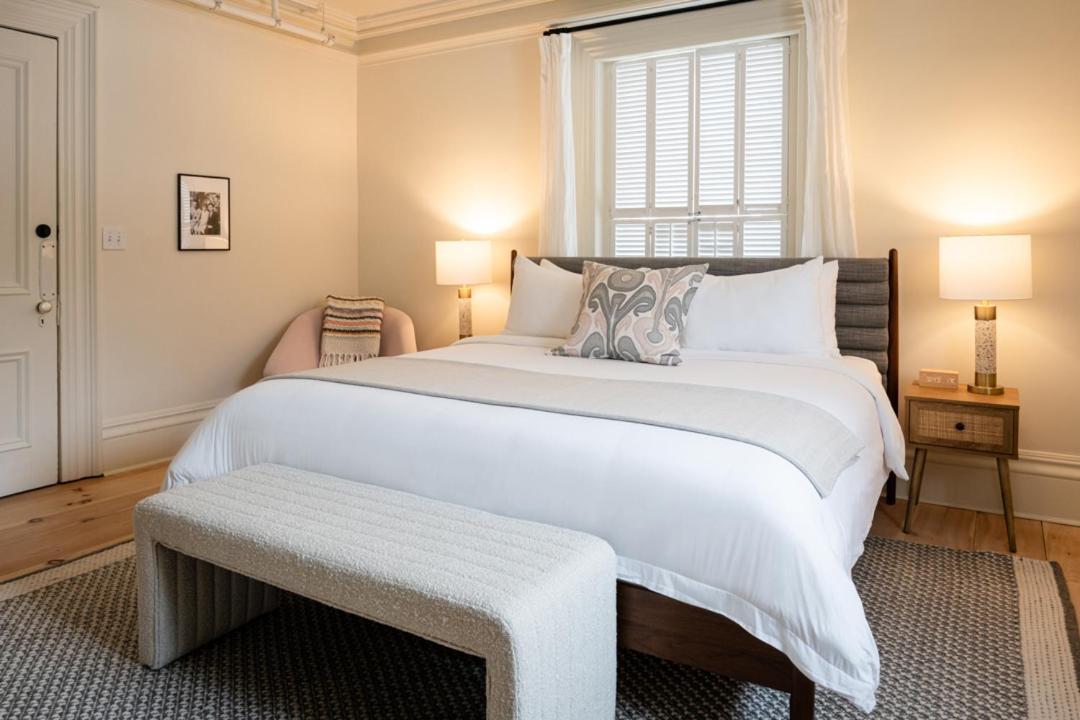 The August House Hotell Windsor Eksteriør bilde